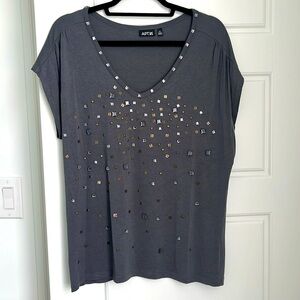 Grey embellished shirt - Size XL